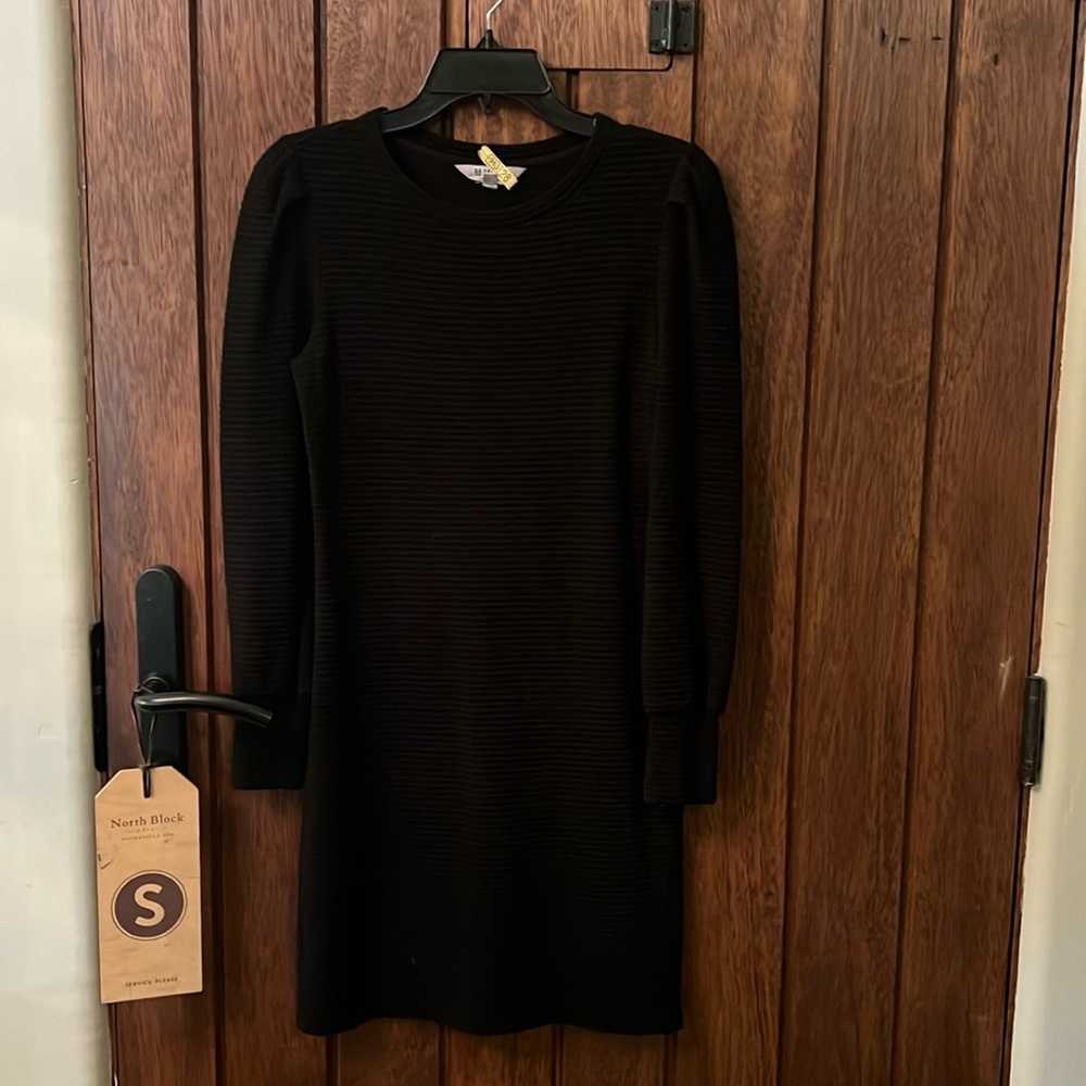 BB Dakota size small